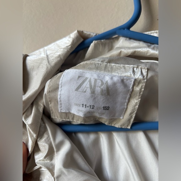 Zara kids windbreaker/water resistant jacket | size 11-12 - Picture 3 of 4